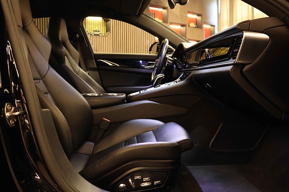 Porsche Panamera 11 of 30
