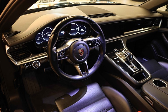 Porsche Panamera 26 of 30