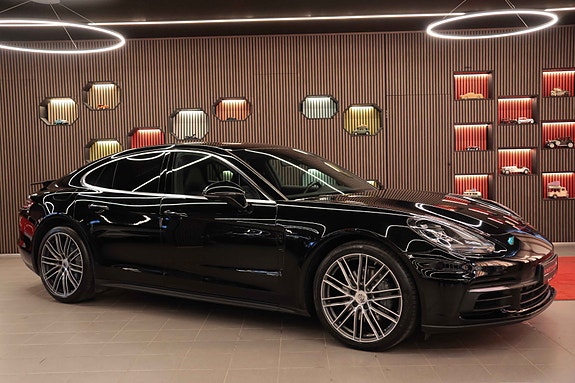 Porsche Panamera 2 of 30