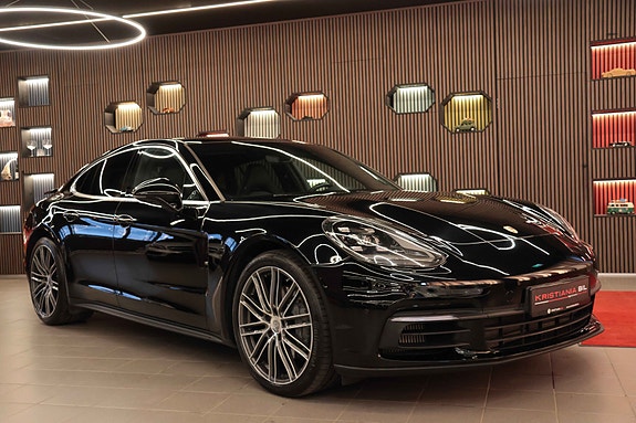 Porsche Panamera 3 of 30