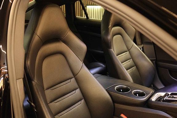 Porsche Panamera 12 of 30