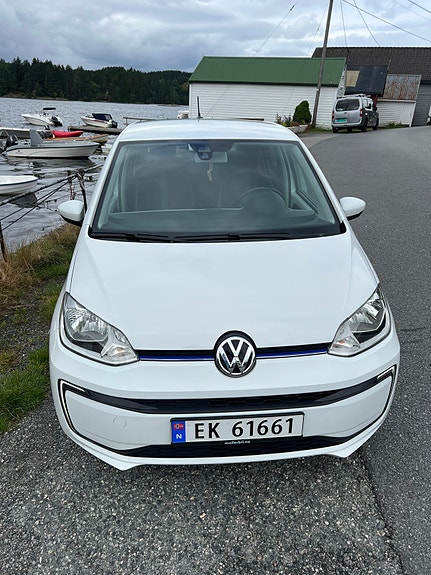 Volkswagen e-Up! 2 of 5