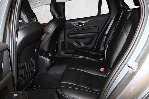 Volvo V60 Cross Country 26 of 30