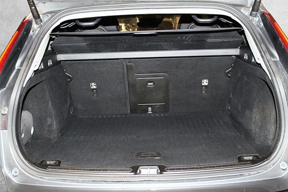 Volvo V60 Cross Country 28 of 30