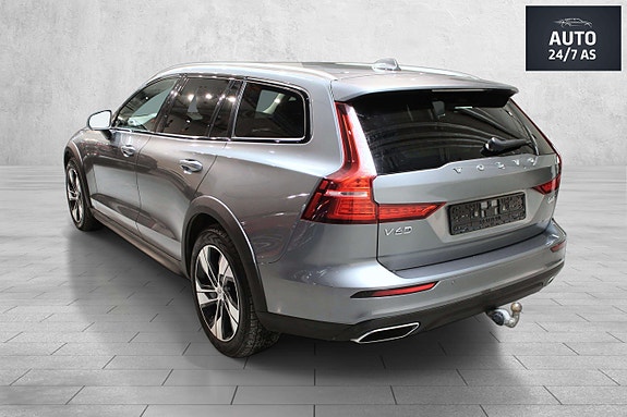 Volvo V60 Cross Country 13 of 30