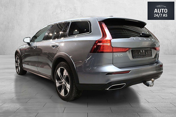 Volvo V60 Cross Country 14 of 30