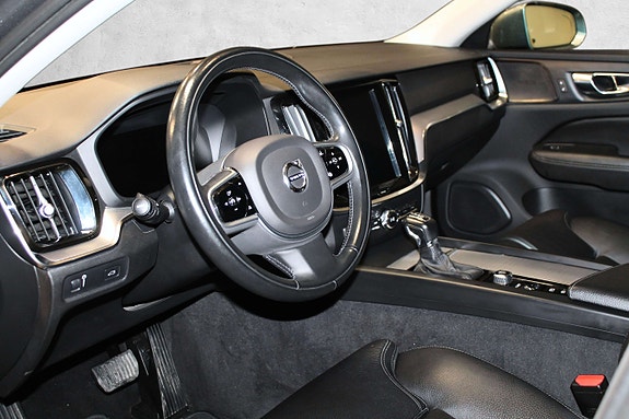 Volvo V60 Cross Country 23 of 30