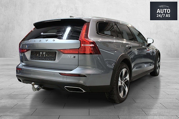 Volvo V60 Cross Country 11 of 30