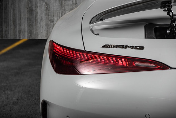 Mercedes-Benz SL63 10 of 30