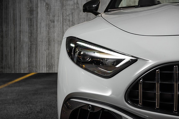 Mercedes-Benz SL63 7 of 30