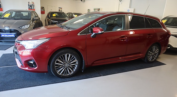 Toyota Avensis 3 of 5
