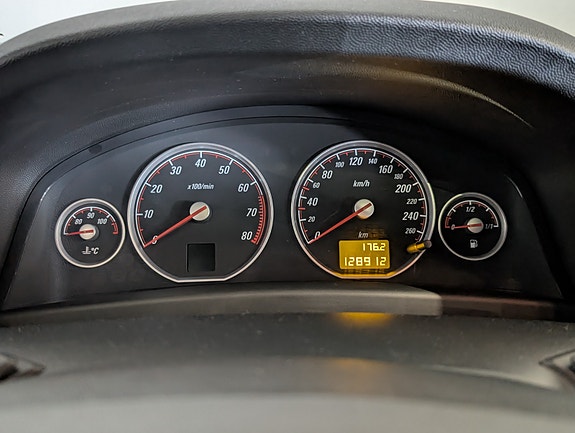 Opel Vectra 15 of 23