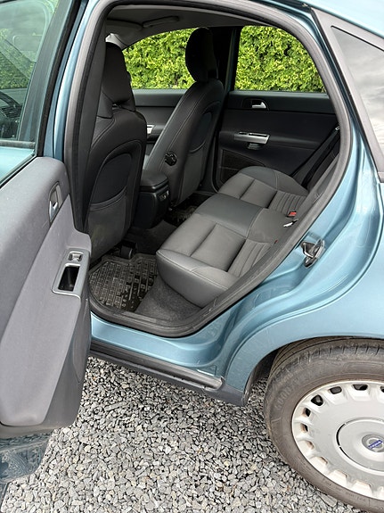 Volvo S40 10 of 25