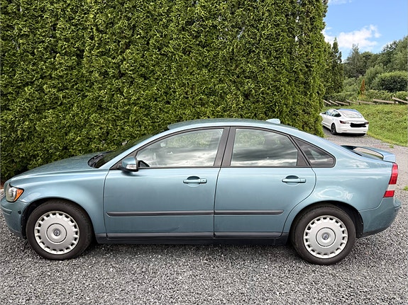 Volvo S40 3 of 25