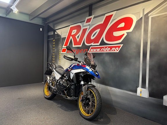 BMW R 1300 GS 2 of 16