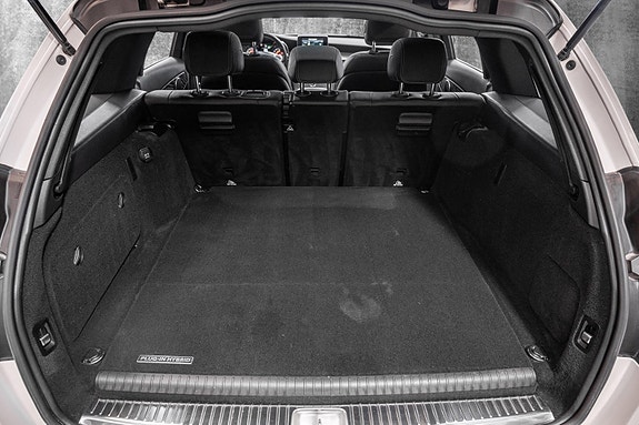 Mercedes-Benz 21 of 23