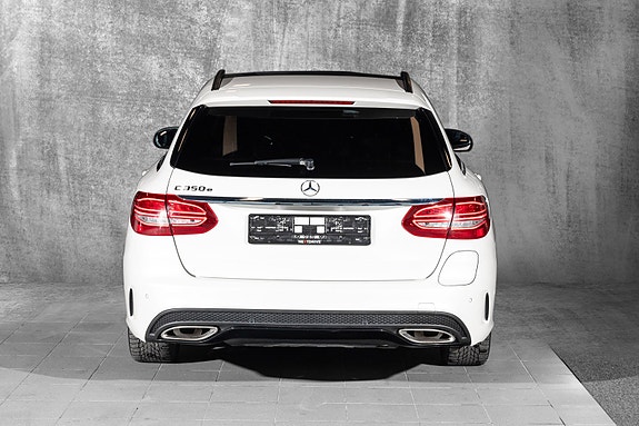 Mercedes-Benz 4 of 23