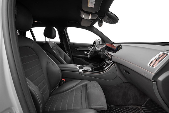Mercedes-Benz EQC400 29 of 30