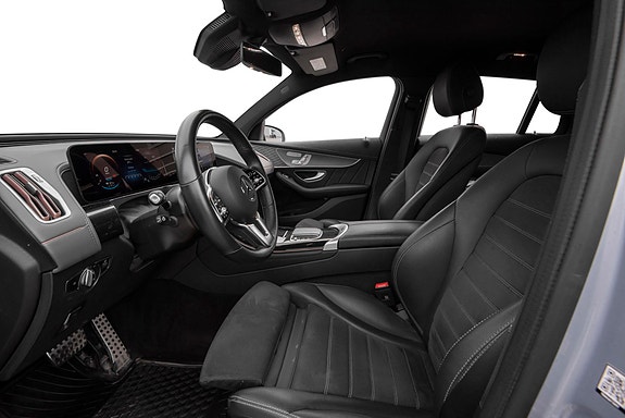 Mercedes-Benz EQC400 13 of 30