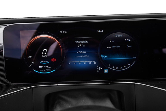 Mercedes-Benz EQC400 16 of 30
