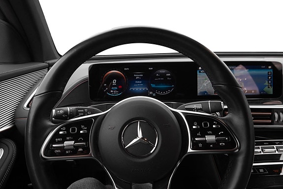 Mercedes-Benz EQC400 15 of 30