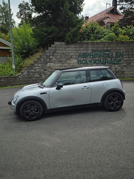 MINI Cooper 3 of 5