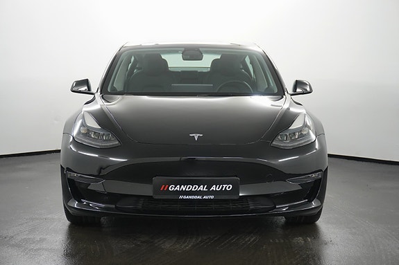 Tesla Model 3 3 of 5