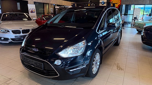 Ford S-MAX 4 of 5