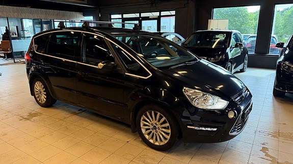Ford S-MAX 3 of 5