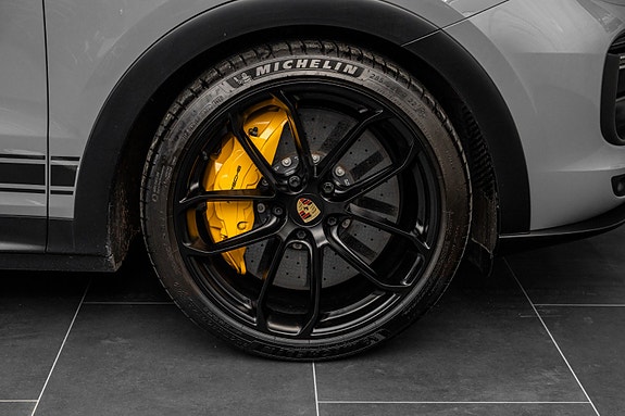 Porsche Cayenne Coupe 10 of 30