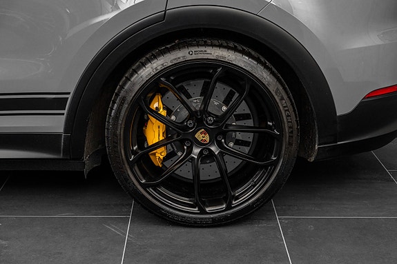 Porsche Cayenne Coupe 4 of 5
