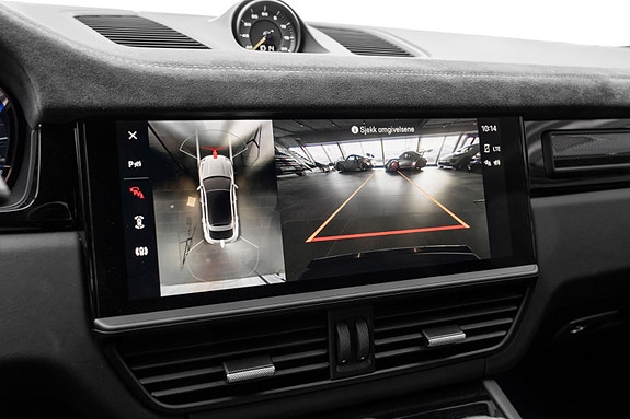 Porsche Cayenne Coupe 21 of 30