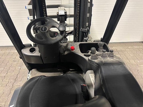Linde E 12 5 of 5