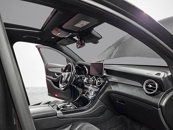 Mercedes-Benz GLC350 e 11 of 18