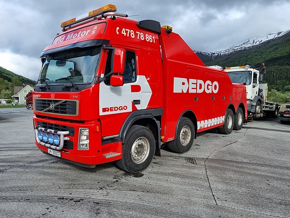 Volvo FM480 2 of 8