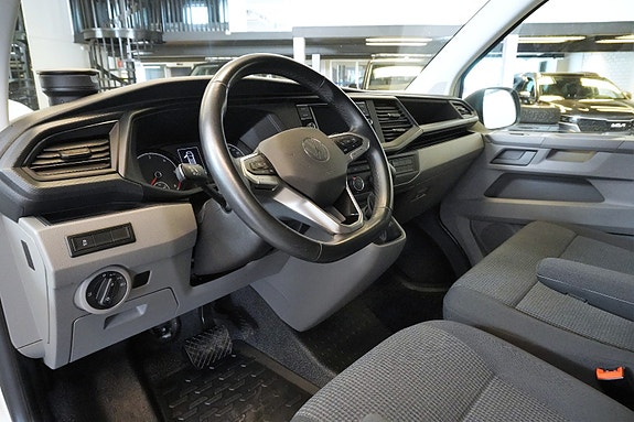 Volkswagen Transporter 10 of 27