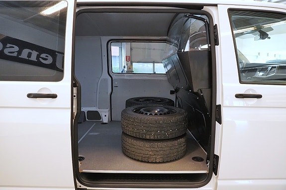 Volkswagen Transporter 22 of 27