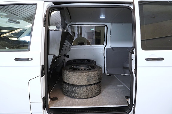 Volkswagen Transporter 24 of 27