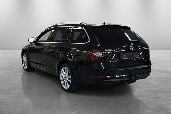 Skoda Octavia 3 of 5
