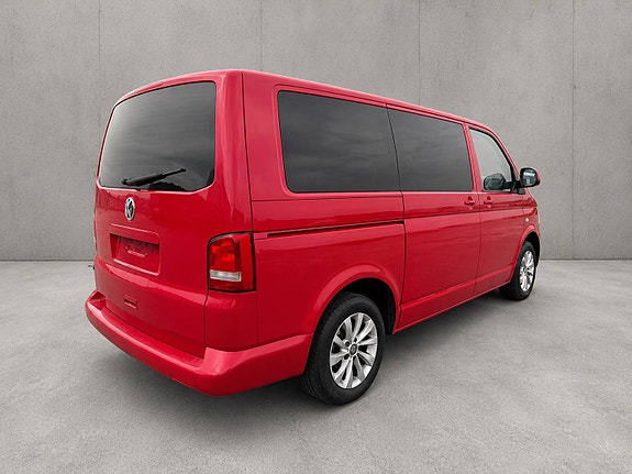 Volkswagen Multivan 6 of 21