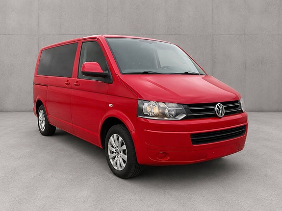 Volkswagen Multivan 8 of 21