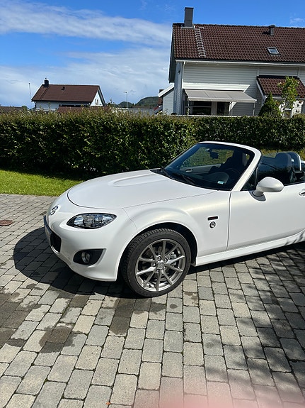Mazda MX-5 3 of 5