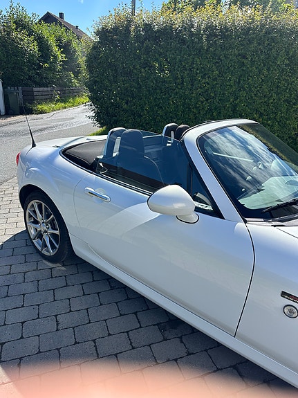 Mazda MX-5 4 of 5