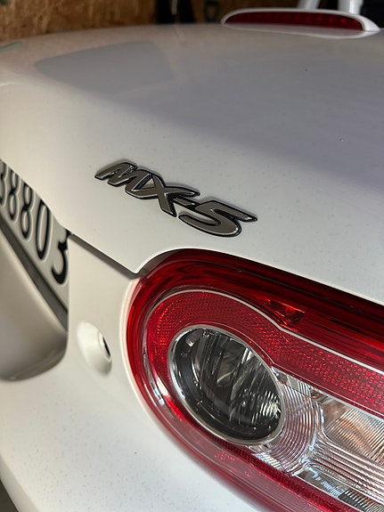 Mazda MX-5 15 of 19