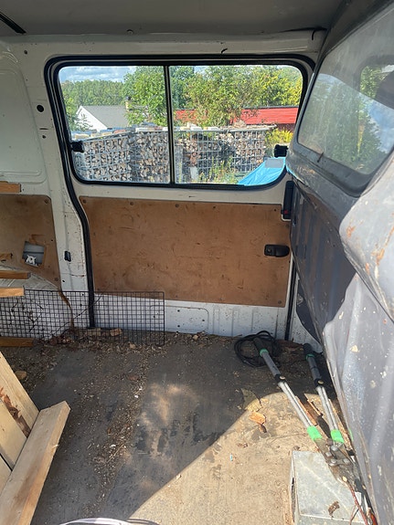 Toyota HiAce 9 of 14