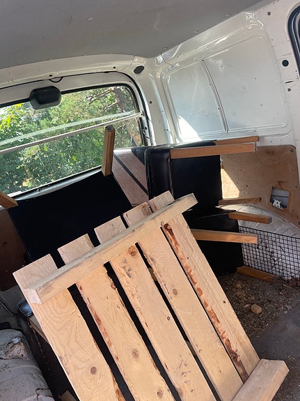 Toyota HiAce 10 of 14