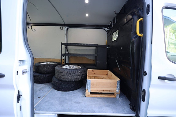 Ford Transit 23 of 25