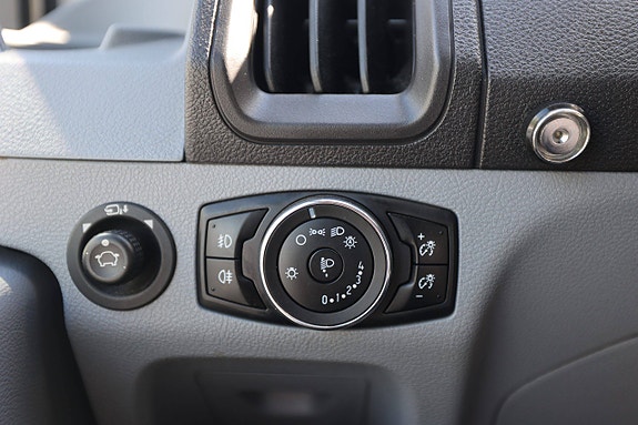 Ford Transit 17 of 25