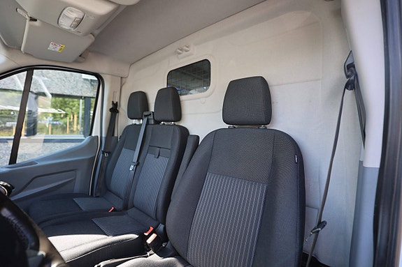 Ford Transit 12 of 25