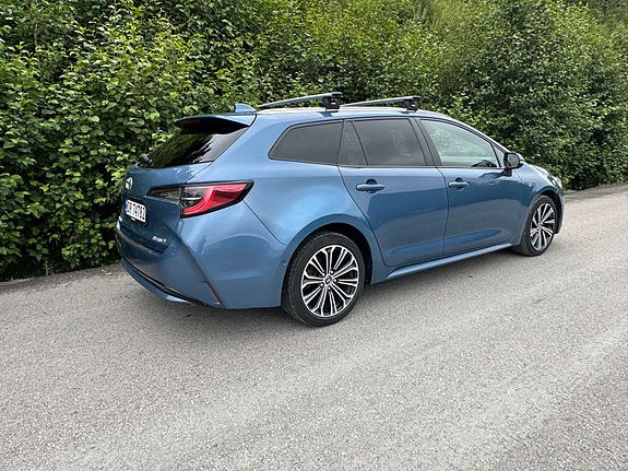 Toyota Corolla 4 of 30
